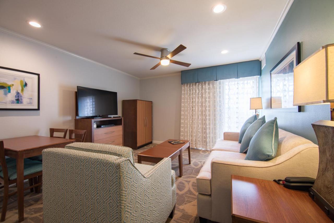 Winners Circle Hotel 3*